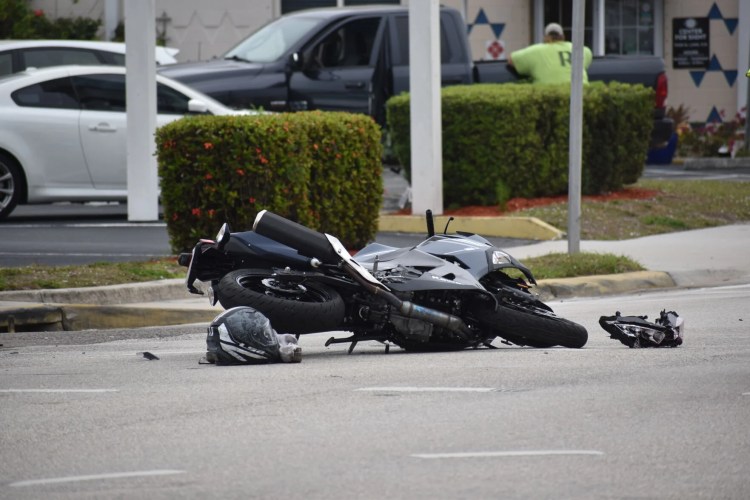 Bradenton lanes northbound Motorcycle accident bradenton fl today