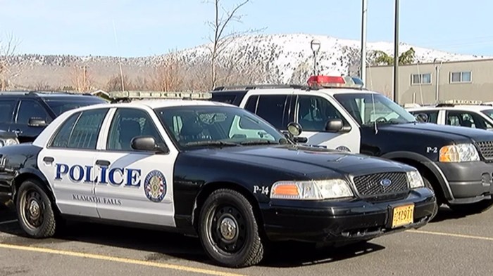 Klamath falls injured crash vehicle near two six oregonlive oregon police state Car accident klamath falls oregon today